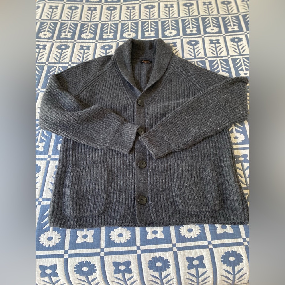 Quince Charcoal Cashmere Knit